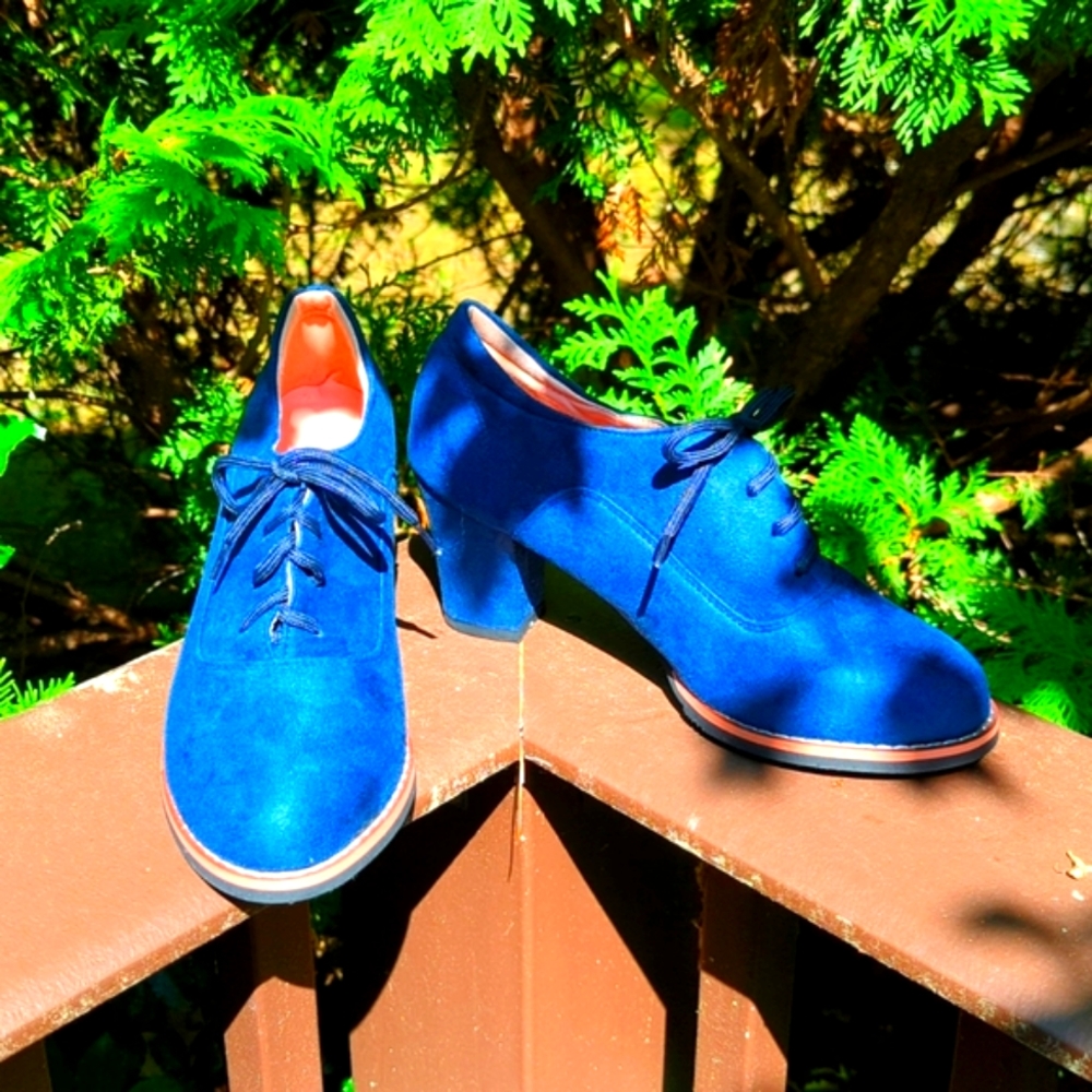 Lace up Block Heel Pumps - Like New